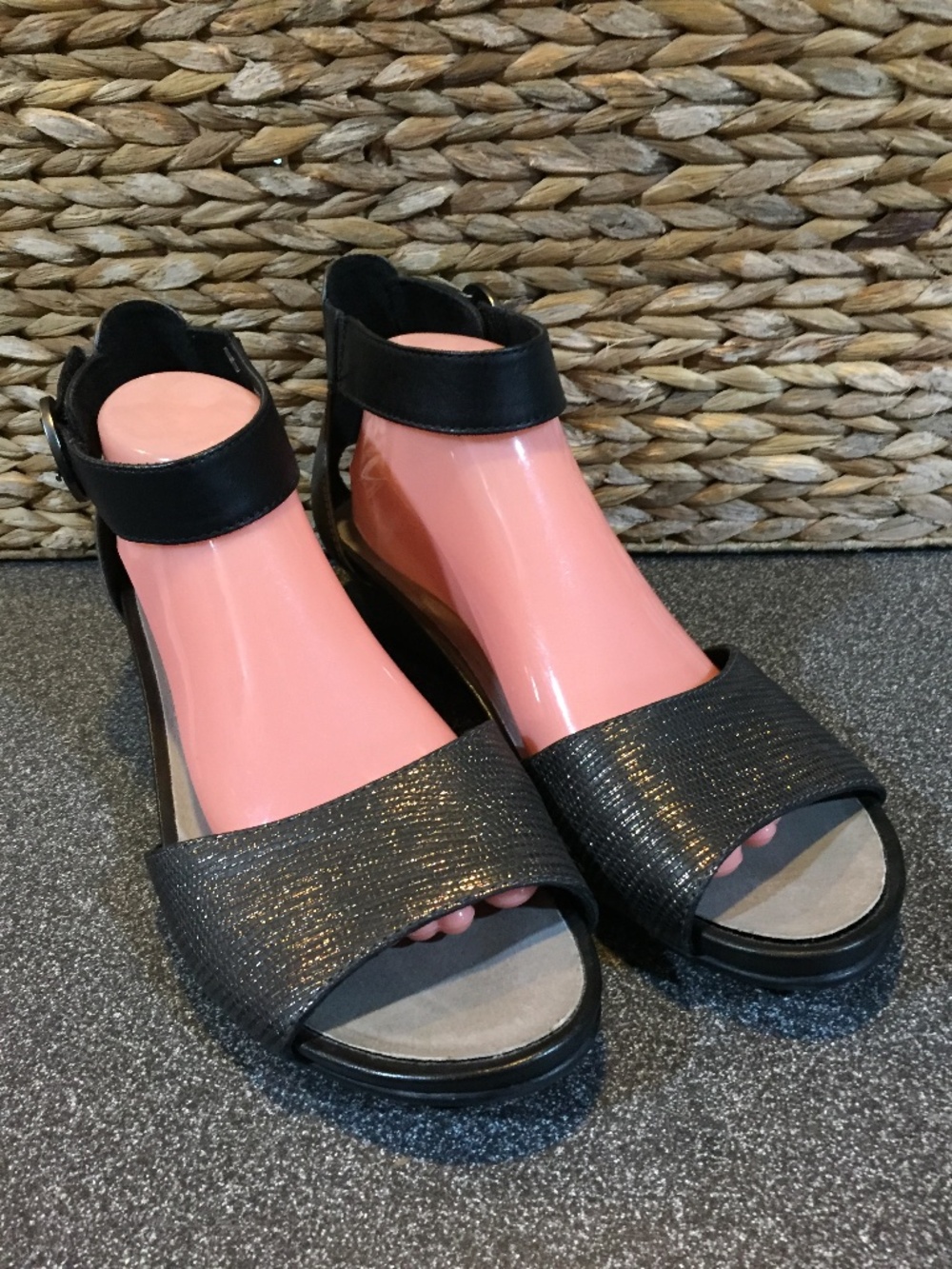 Earth Black Textured Open-Toe Ankle Strap Sandals